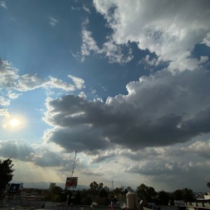 VIENES A DECIRME&nbsp;ALGO