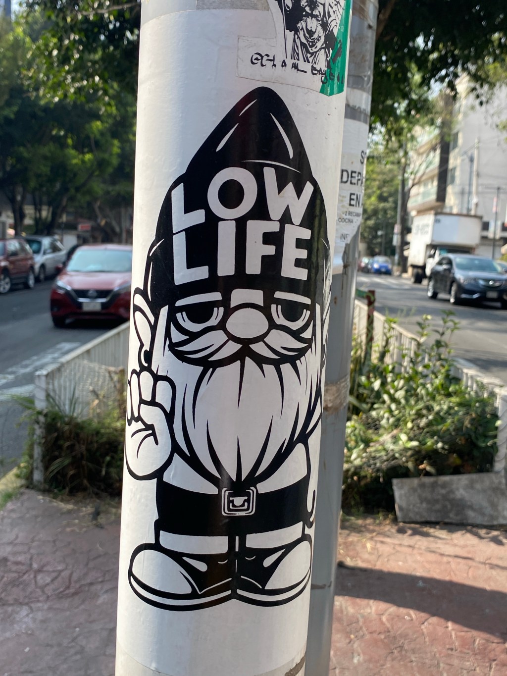 FILOSOFÍAS ESQUINERAS | UNA FILOSOFÍA SIN CHISTE